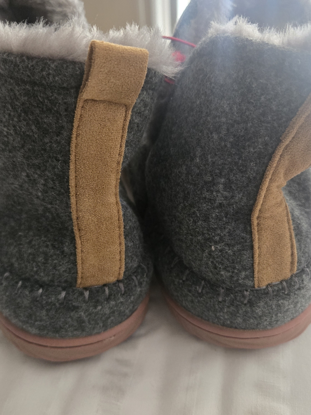 dearfoams Gray Felt Men Memory Foan with Tan Pull Tabs
